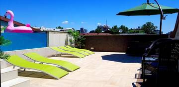 Улучшенный трехместный номер в Отеле Sota Metekhi Hotel